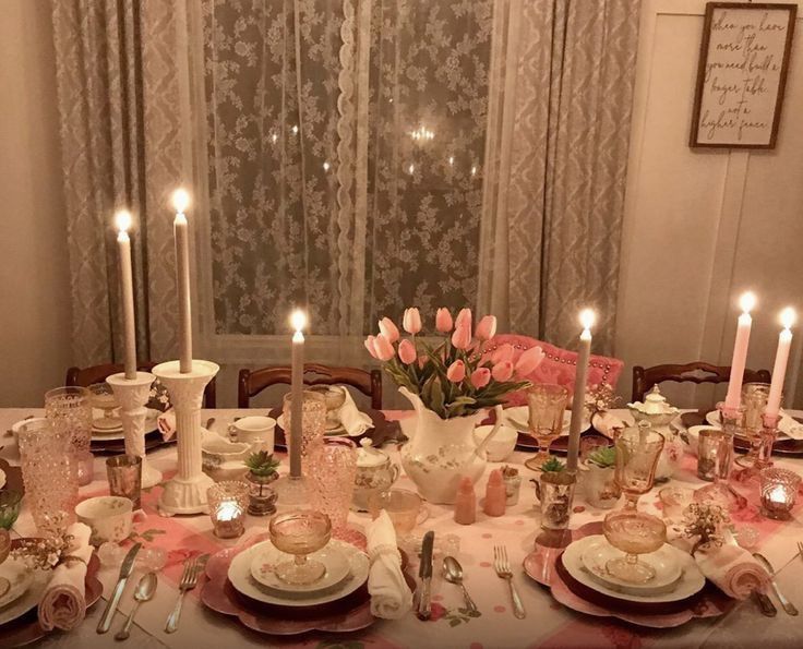 It's Galentine's Day!